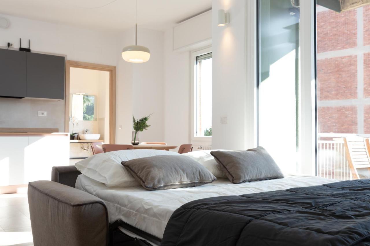 New Exclusive Melegnano Apartments- Near Train Station Ngoại thất bức ảnh