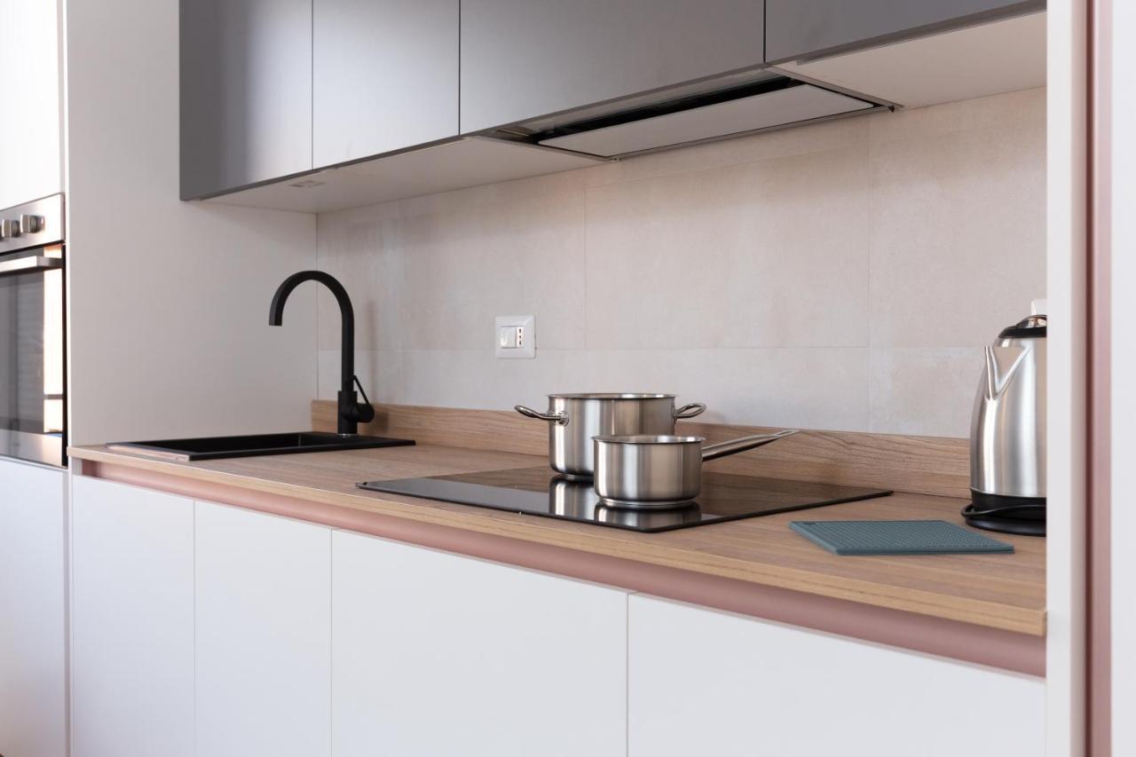 New Exclusive Melegnano Apartments- Near Train Station Ngoại thất bức ảnh